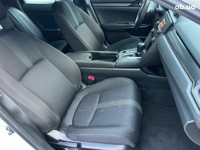 Белый Хонда Цивик, объемом двигателя 1.5 л и пробегом 76 тыс. км за 13490 $, фото 21 на Automoto.ua