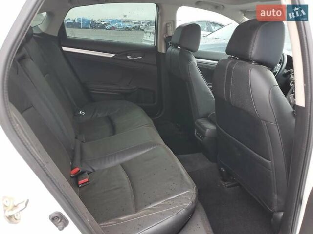 Белый Хонда Цивик, объемом двигателя 1.5 л и пробегом 93 тыс. км за 2900 $, фото 9 на Automoto.ua