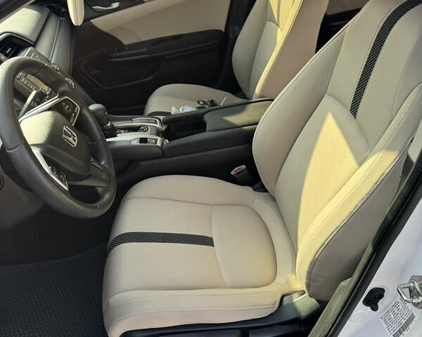 Белый Хонда Цивик, объемом двигателя 2 л и пробегом 101 тыс. км за 13800 $, фото 11 на Automoto.ua