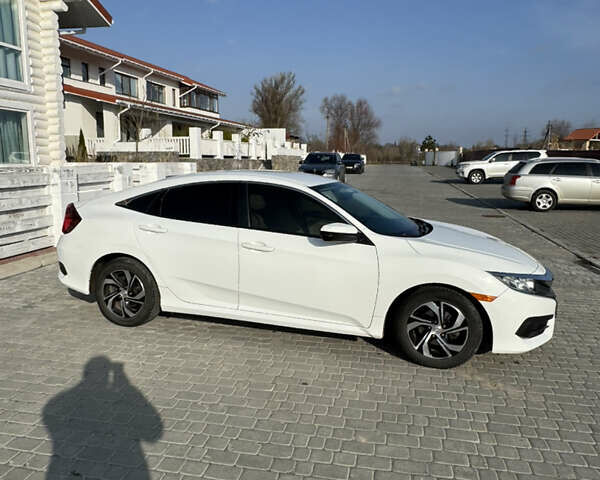 Белый Хонда Цивик, объемом двигателя 2 л и пробегом 101 тыс. км за 13800 $, фото 4 на Automoto.ua