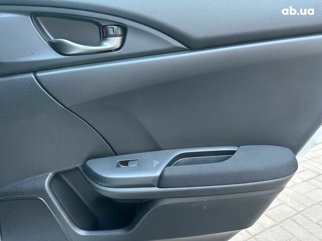 Белый Хонда Цивик, объемом двигателя 1.5 л и пробегом 76 тыс. км за 13490 $, фото 19 на Automoto.ua