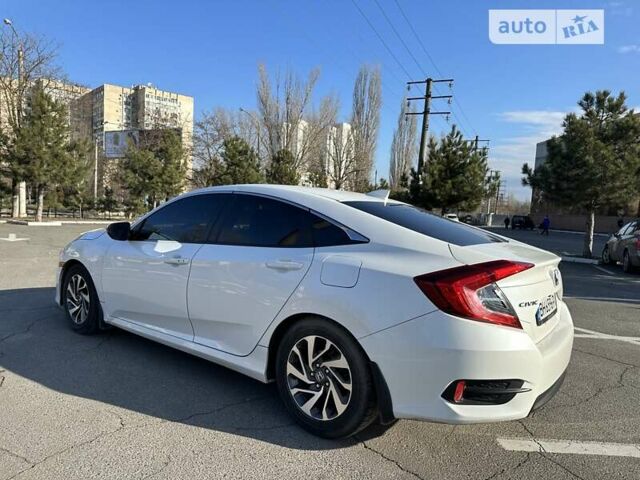 Білий Хонда Сівік, об'ємом двигуна 2 л та пробігом 130 тис. км за 13700 $, фото 1 на Automoto.ua