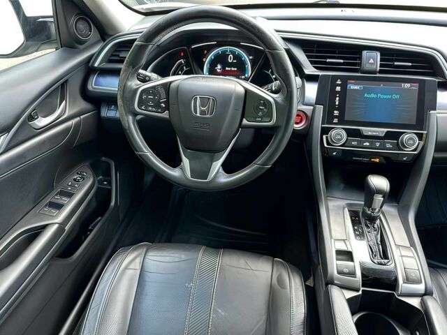 Хонда Цивик 2017 в Черновцах на Automoto.ua Белый Хонда Цивик, объемом двигателя 1.5 л и пробегом 52 тыс. км за 3500 $, фото 7 на Automoto.ua