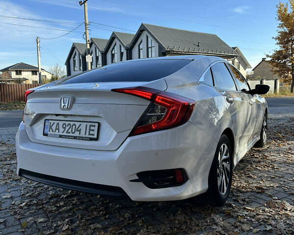 Білий Хонда Сівік, об'ємом двигуна 1.6 л та пробігом 181 тис. км за 13800 $, фото 10 на Automoto.ua