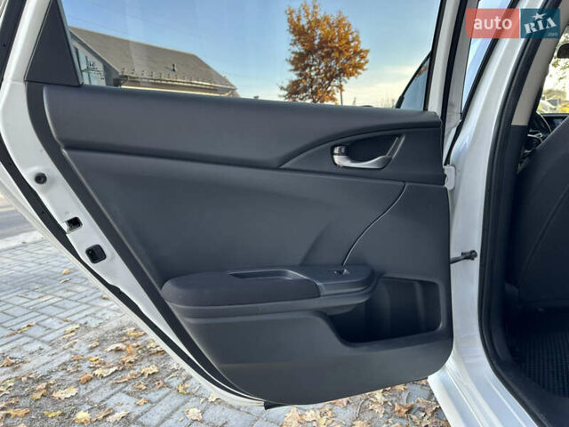 Білий Хонда Сівік, об'ємом двигуна 1.6 л та пробігом 181 тис. км за 13800 $, фото 14 на Automoto.ua