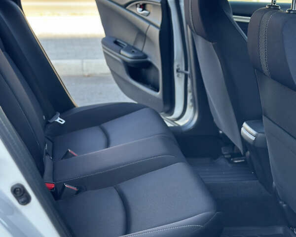 Белый Хонда Цивик, объемом двигателя 1.6 л и пробегом 109 тыс. км за 14300 $, фото 26 на Automoto.ua