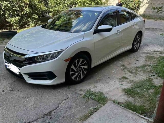 Белый Хонда Цивик, объемом двигателя 2 л и пробегом 40 тыс. км за 16000 $, фото 1 на Automoto.ua