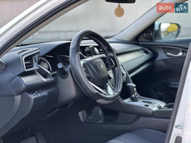 Белый Хонда Цивик, объемом двигателя 1.6 л и пробегом 109 тыс. км за 14300 $, фото 31 на Automoto.ua