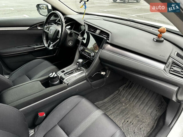 Білий Хонда Сівік, об'ємом двигуна 1.6 л та пробігом 83 тис. км за 14000 $, фото 15 на Automoto.ua