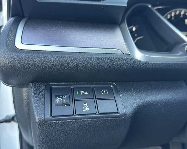 Белый Хонда Цивик, объемом двигателя 1.6 л и пробегом 109 тыс. км за 14300 $, фото 35 на Automoto.ua