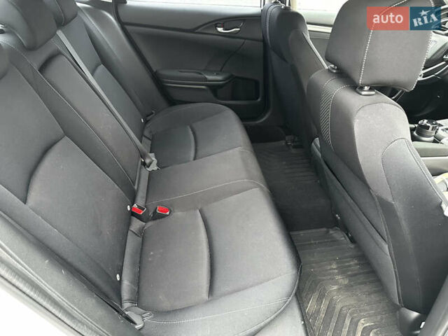 Білий Хонда Сівік, об'ємом двигуна 1.6 л та пробігом 83 тис. км за 14000 $, фото 12 на Automoto.ua