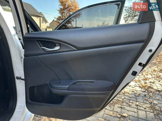 Білий Хонда Сівік, об'ємом двигуна 1.6 л та пробігом 181 тис. км за 13800 $, фото 11 на Automoto.ua