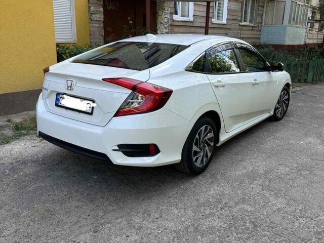 Белый Хонда Цивик, объемом двигателя 2 л и пробегом 40 тыс. км за 16000 $, фото 2 на Automoto.ua