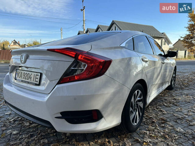 Білий Хонда Сівік, об'ємом двигуна 1.6 л та пробігом 181 тис. км за 13800 $, фото 5 на Automoto.ua