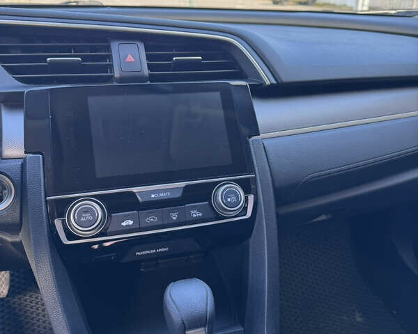 Белый Хонда Цивик, объемом двигателя 2 л и пробегом 112 тыс. км за 14200 $, фото 20 на Automoto.ua