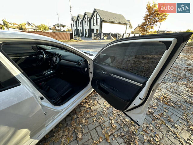 Білий Хонда Сівік, об'ємом двигуна 1.6 л та пробігом 181 тис. км за 13800 $, фото 7 на Automoto.ua