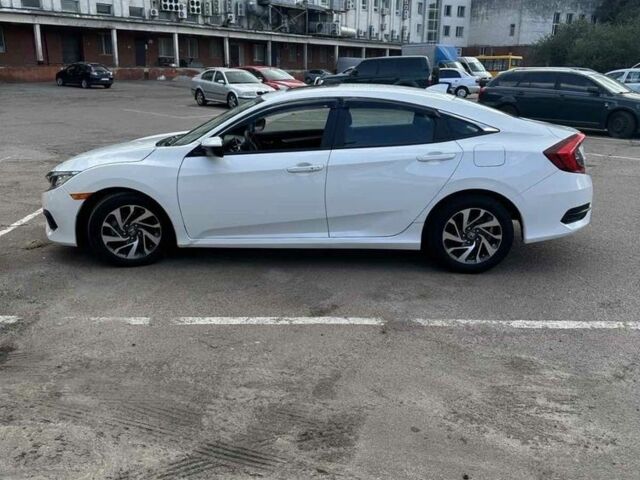 Белый Хонда Цивик, объемом двигателя 2 л и пробегом 40 тыс. км за 16000 $, фото 6 на Automoto.ua