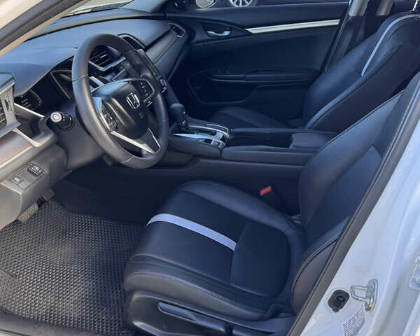 Белый Хонда Цивик, объемом двигателя 2 л и пробегом 112 тыс. км за 14200 $, фото 15 на Automoto.ua