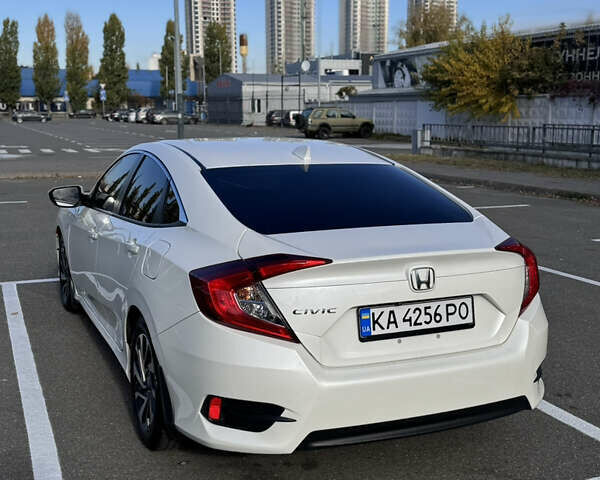 Белый Хонда Цивик, объемом двигателя 2 л и пробегом 112 тыс. км за 14200 $, фото 13 на Automoto.ua