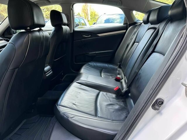 Хонда Цивик 2017 в Черновцах на Automoto.ua Белый Хонда Цивик, объемом двигателя 1.5 л и пробегом 52 тыс. км за 3500 $, фото 12 на Automoto.ua