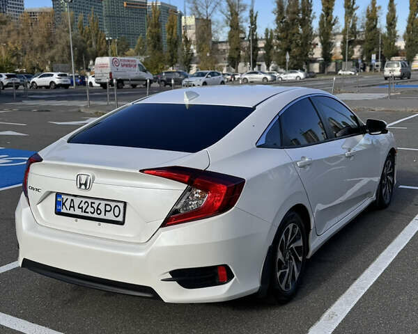 Белый Хонда Цивик, объемом двигателя 2 л и пробегом 112 тыс. км за 13300 $, фото 11 на Automoto.ua
