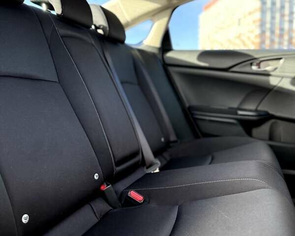 Білий Хонда Сівік, об'ємом двигуна 1.6 л та пробігом 83 тис. км за 15350 $, фото 8 на Automoto.ua