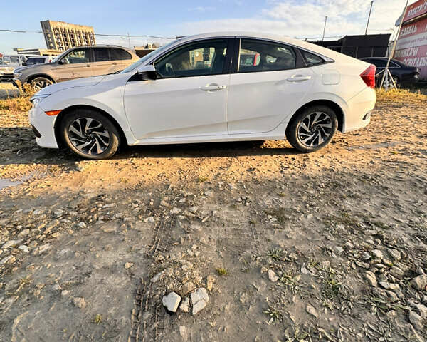 Белый Хонда Цивик, объемом двигателя 2 л и пробегом 63 тыс. км за 15200 $, фото 12 на Automoto.ua