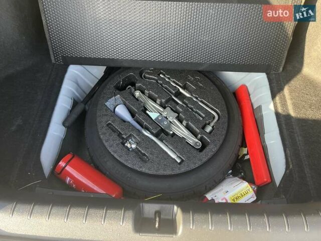 Білий Хонда Сівік, об'ємом двигуна 1.5 л та пробігом 163 тис. км за 15300 $, фото 8 на Automoto.ua