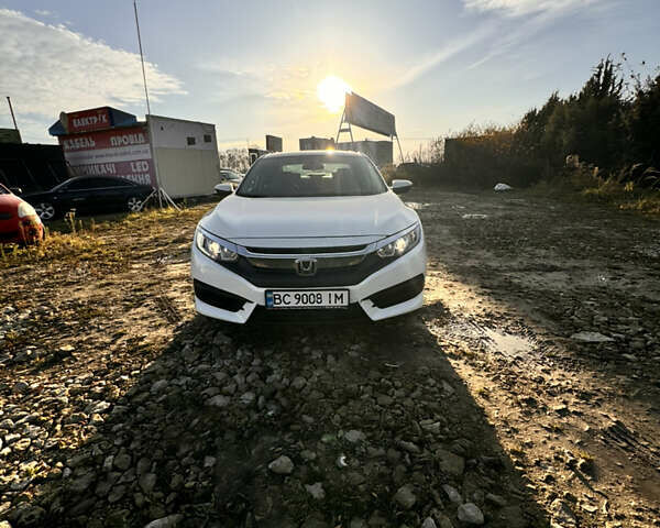 Белый Хонда Цивик, объемом двигателя 2 л и пробегом 63 тыс. км за 15200 $, фото 14 на Automoto.ua