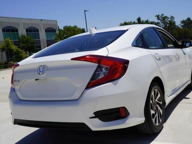 Білий Хонда Сівік, об'ємом двигуна 2 л та пробігом 50 тис. км за 9000 $, фото 6 на Automoto.ua