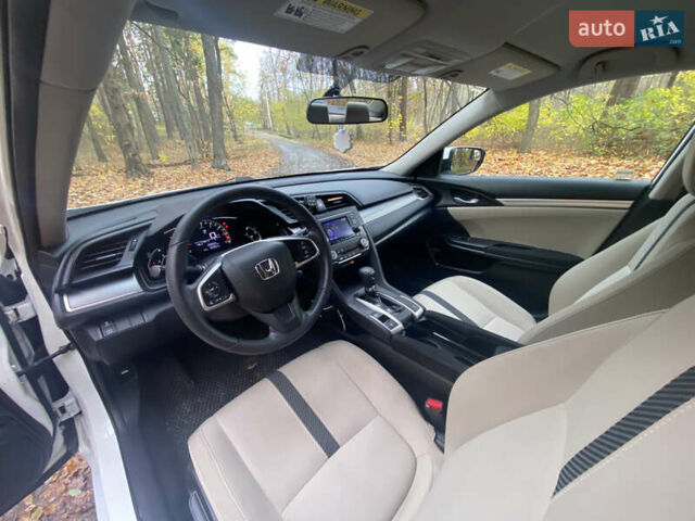 Белый Хонда Цивик, объемом двигателя 2 л и пробегом 91 тыс. км за 13500 $, фото 12 на Automoto.ua