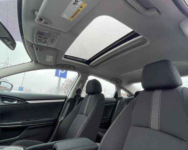 Белый Хонда Цивик, объемом двигателя 2 л и пробегом 62 тыс. км за 13800 $, фото 11 на Automoto.ua