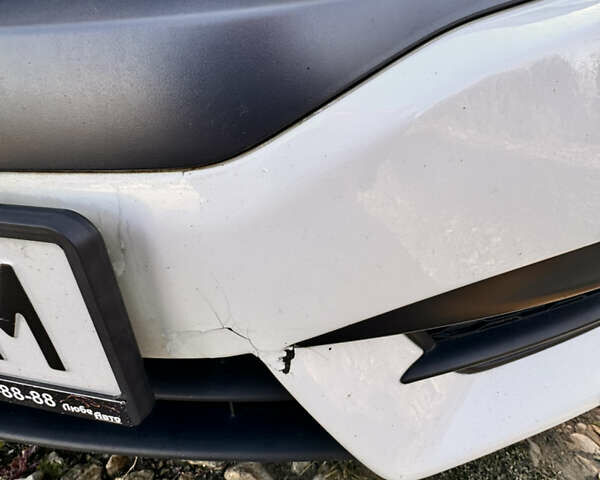 Белый Хонда Цивик, объемом двигателя 2 л и пробегом 63 тыс. км за 15200 $, фото 7 на Automoto.ua