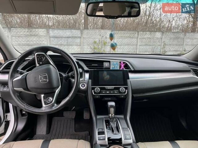 Білий Хонда Сівік, об'ємом двигуна 1.5 л та пробігом 163 тис. км за 15300 $, фото 1 на Automoto.ua