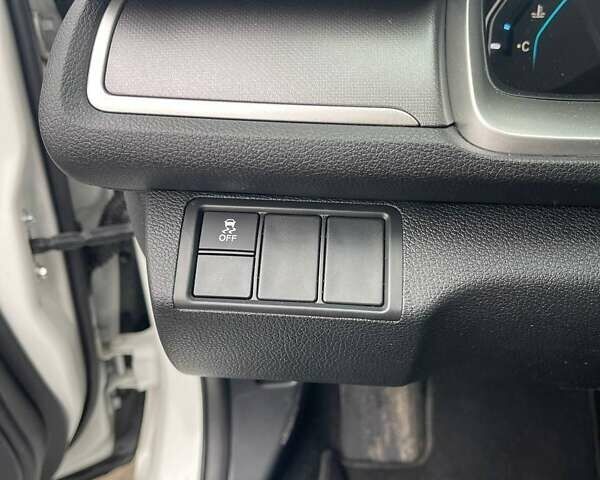 Белый Хонда Цивик, объемом двигателя 2 л и пробегом 62 тыс. км за 13800 $, фото 15 на Automoto.ua