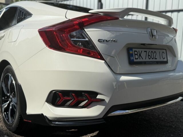 Білий Хонда Сівік, об'ємом двигуна 2 л та пробігом 74 тис. км за 378 $, фото 4 на Automoto.ua