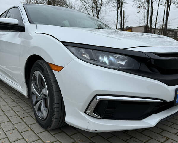 Белый Хонда Цивик, объемом двигателя 2 л и пробегом 88 тыс. км за 13500 $, фото 10 на Automoto.ua