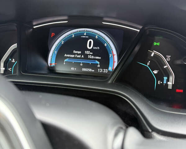 Белый Хонда Цивик, объемом двигателя 2 л и пробегом 88 тыс. км за 13500 $, фото 18 на Automoto.ua