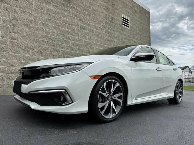 Белый Хонда Цивик, объемом двигателя 1.5 л и пробегом 37 тыс. км за 8100 $, фото 1 на Automoto.ua