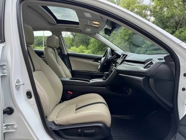 Белый Хонда Цивик, объемом двигателя 1.5 л и пробегом 37 тыс. км за 8100 $, фото 6 на Automoto.ua