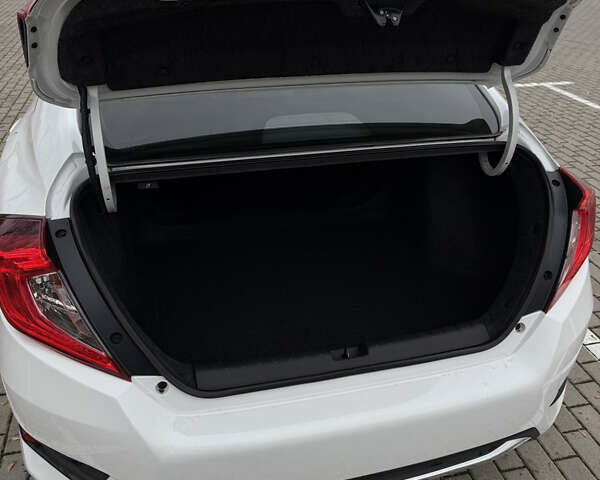 Белый Хонда Цивик, объемом двигателя 2 л и пробегом 89 тыс. км за 13790 $, фото 21 на Automoto.ua