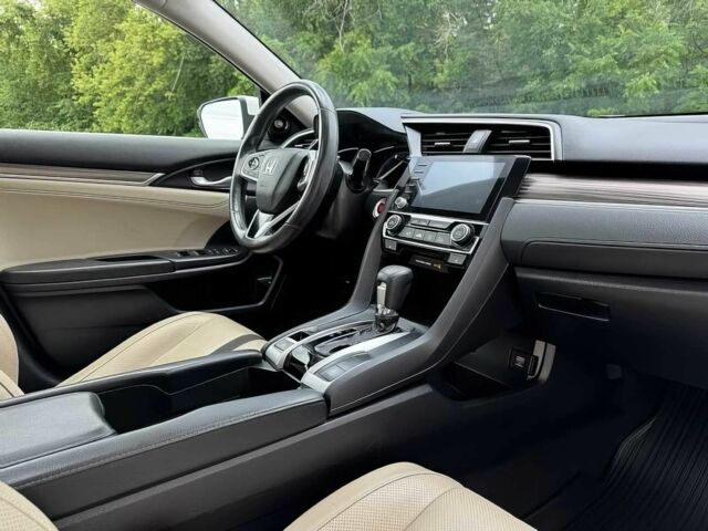 Белый Хонда Цивик, объемом двигателя 1.5 л и пробегом 37 тыс. км за 8100 $, фото 7 на Automoto.ua