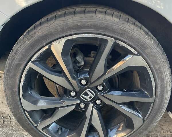 Белый Хонда Цивик, объемом двигателя 2 л и пробегом 24 тыс. км за 18000 $, фото 14 на Automoto.ua