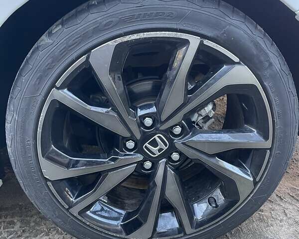 Белый Хонда Цивик, объемом двигателя 2 л и пробегом 24 тыс. км за 18000 $, фото 15 на Automoto.ua