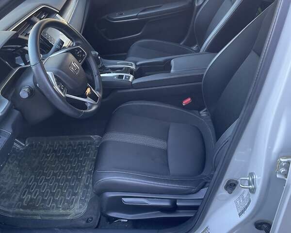 Белый Хонда Цивик, объемом двигателя 2 л и пробегом 24 тыс. км за 18000 $, фото 18 на Automoto.ua