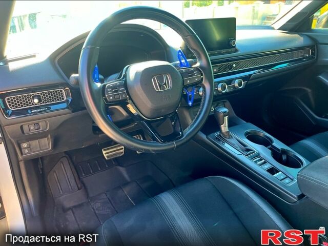 Белый Хонда Цивик, объемом двигателя 2 л и пробегом 77 тыс. км за 19900 $, фото 6 на Automoto.ua