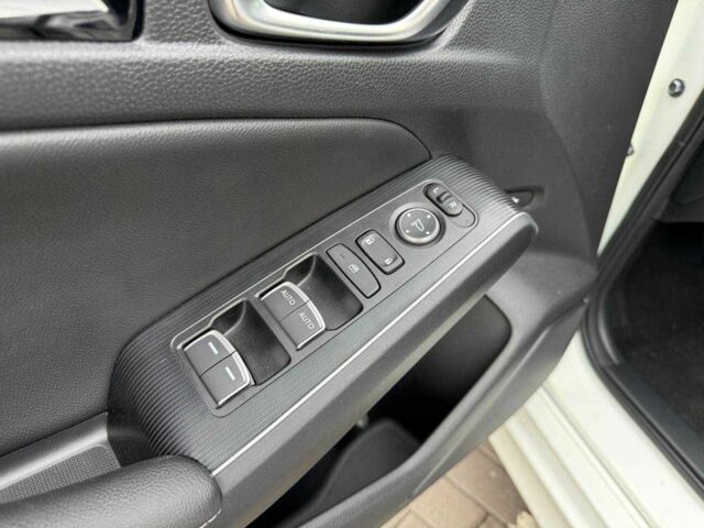 Белый Хонда Цивик, объемом двигателя 1.5 л и пробегом 1 тыс. км за 18900 $, фото 16 на Automoto.ua