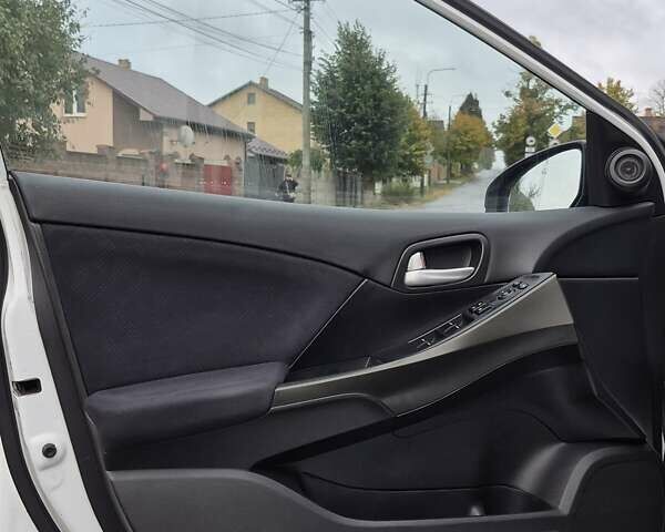 Белый Хонда Цивик, объемом двигателя 1.6 л и пробегом 172 тыс. км за 9900 $, фото 27 на Automoto.ua