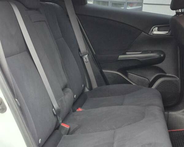 Белый Хонда Цивик, объемом двигателя 1.6 л и пробегом 172 тыс. км за 9900 $, фото 20 на Automoto.ua