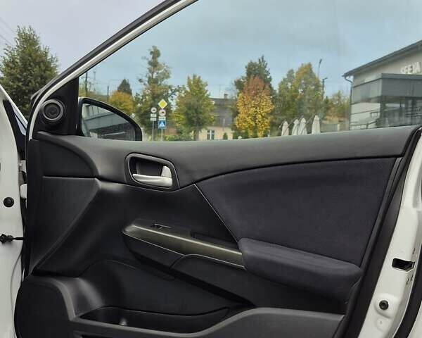 Белый Хонда Цивик, объемом двигателя 1.6 л и пробегом 172 тыс. км за 9900 $, фото 30 на Automoto.ua